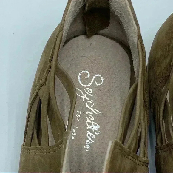 Seychelles Remembrance Cutout Bootie in Taupe leather ankle bootie size 6 - Picture 4 of 7